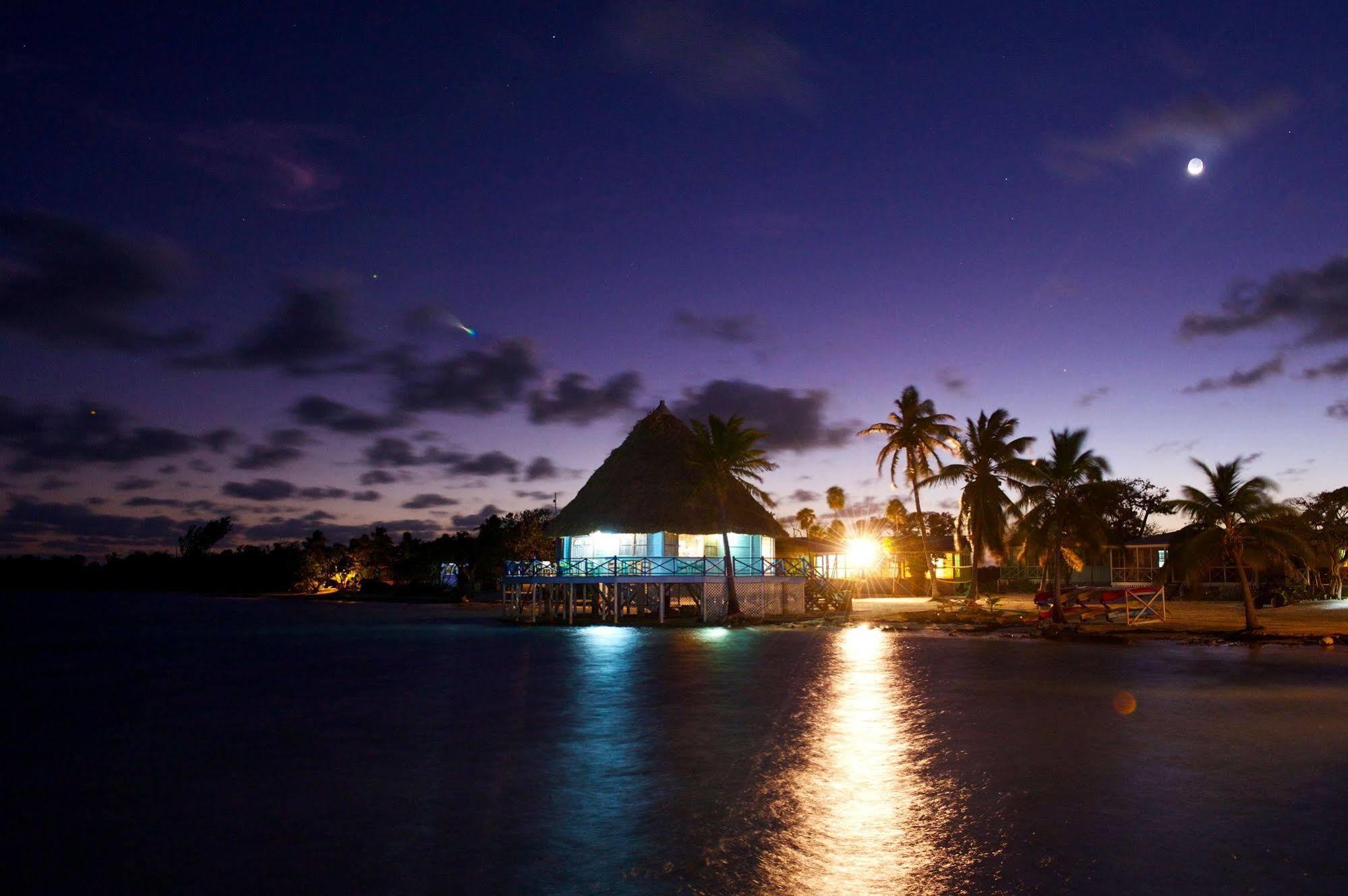 Blackbird Caye Resort Turneffe Atoll エクステリア 写真