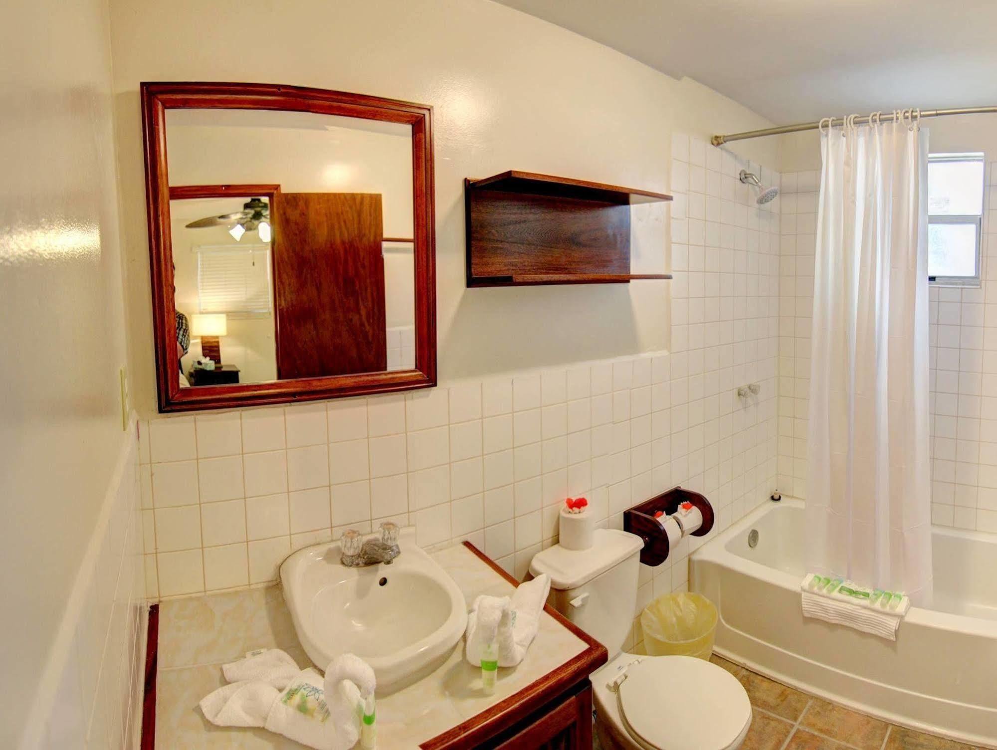 Blackbird Caye Resort Turneffe Atoll エクステリア 写真